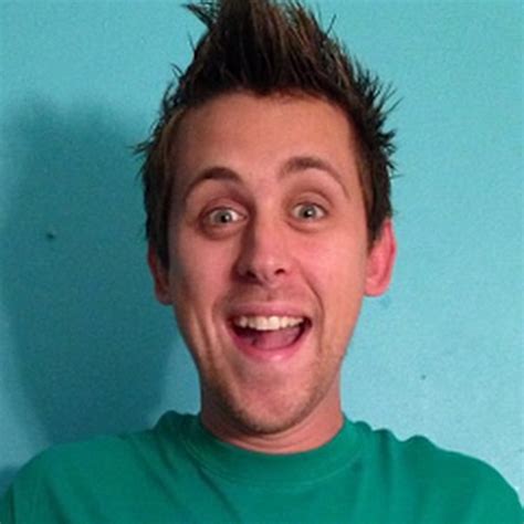 Roman Atwood Vlogs .